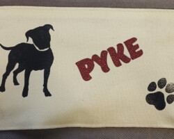 Pochette personnalisée pour chien réalisé par soniakado.com